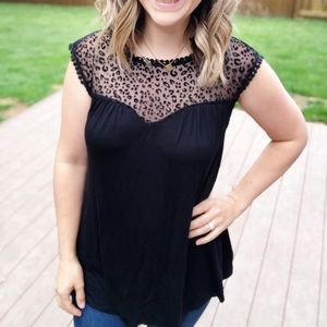 Black leopard print detail top